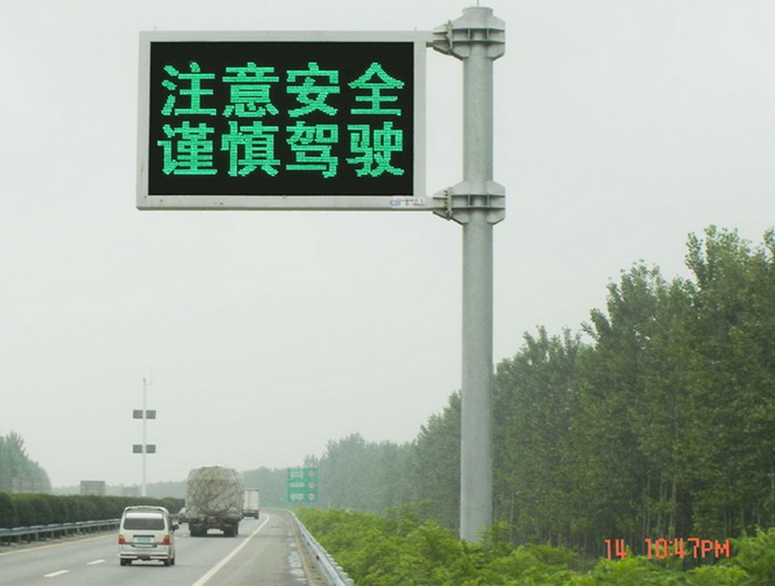 �T�����U